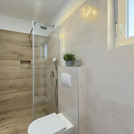 Leny By Istrabook Villa