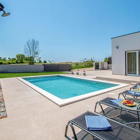 Leny By Istrabook וילה *