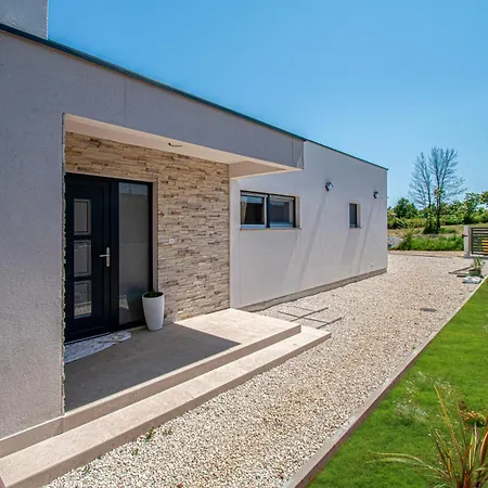 Leny By Istrabook וודניאן