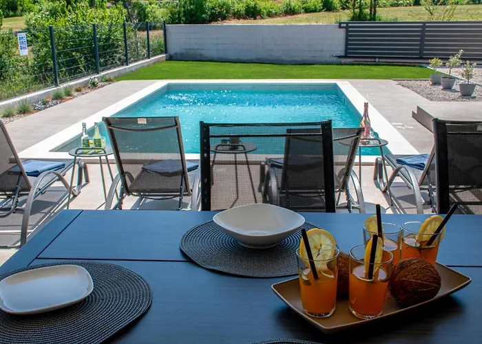 Leny By Istrabook Villa Vodnjan
