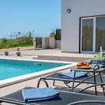 Leny By Istrabook Villa Vodnjan