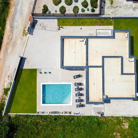 Villa Leny By Istrabook *