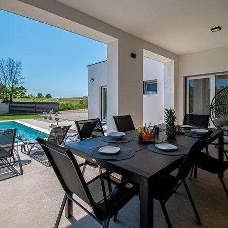 Leny By Istrabook Villa Vodnjan